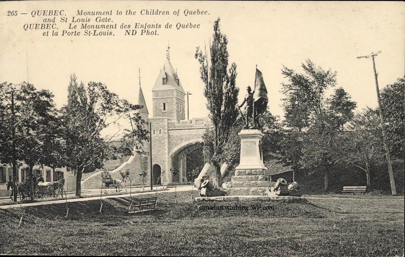 la-deuxic3a8me-guerre-dafrique-du-sud-quebec-le-monument-des-enfants-de-quebec-et-la-porte-st-louis.jpg