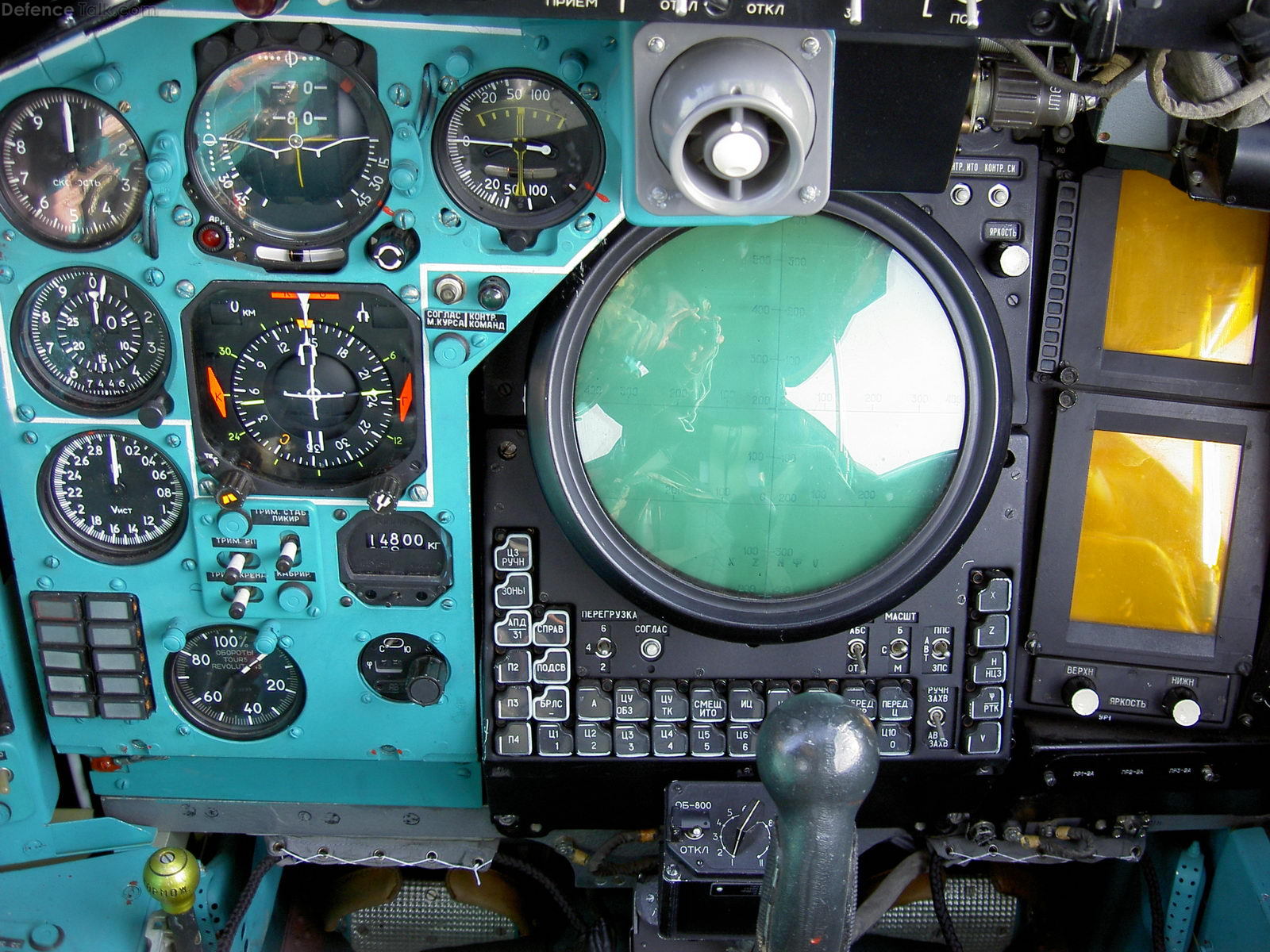 rear-cockpit-radar-scope-and-control-stick-head.-1.jpg
