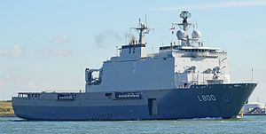 300px-HNLMS_Rotterdam_at_Nieuwe_Waterweg%2C_Starboard_Bow%2C_05.09.2016.jpg